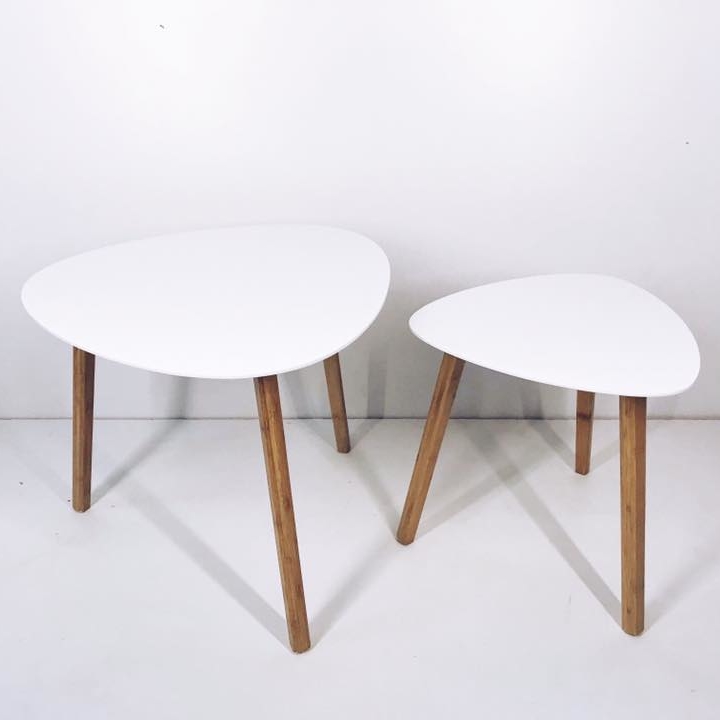 Пара кавових столиків на 3х ніжках білі, дерево/мдф ТВ-13
