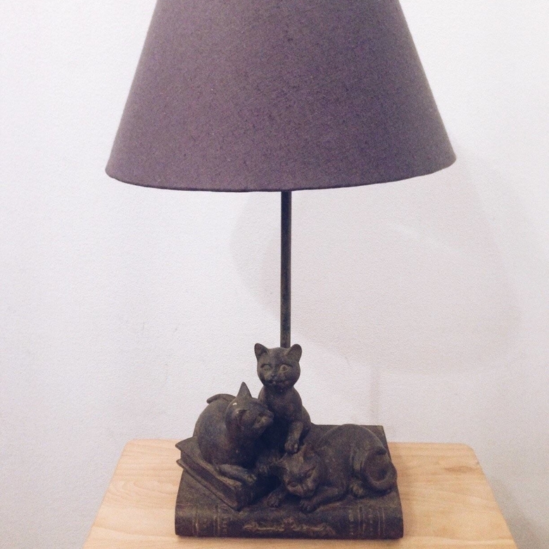 Лампа настільна з котами метал коричневий абажур LT-117