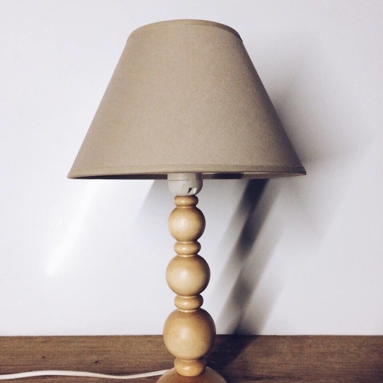 Лампа настільна LT-087