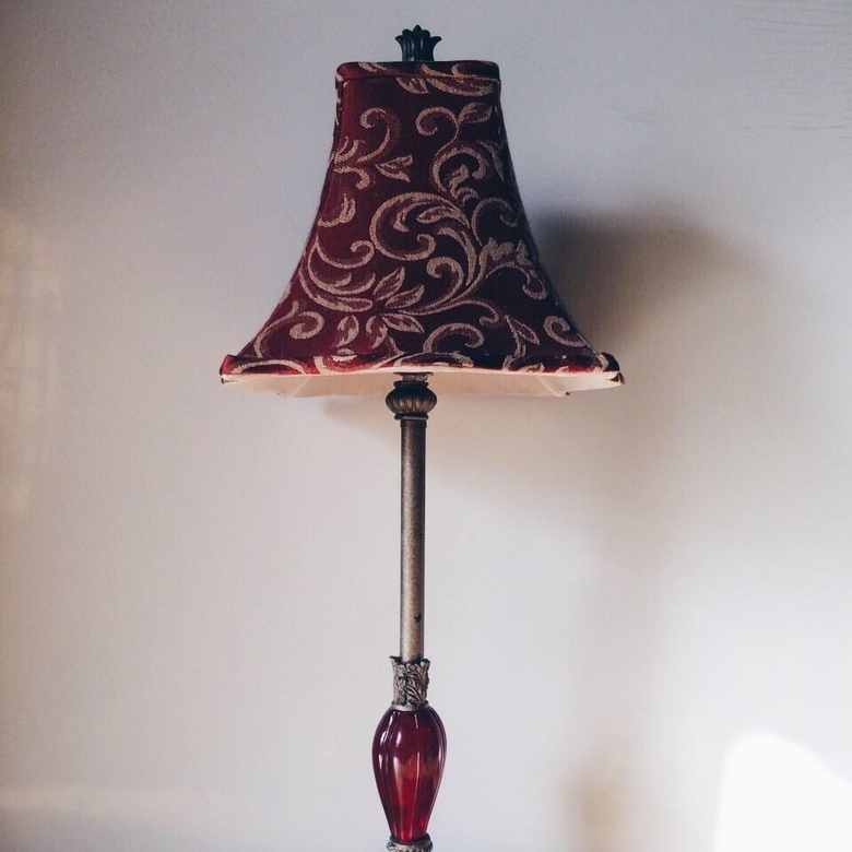 Лампа настільна у ретро стилі бордо/бронза LT-080