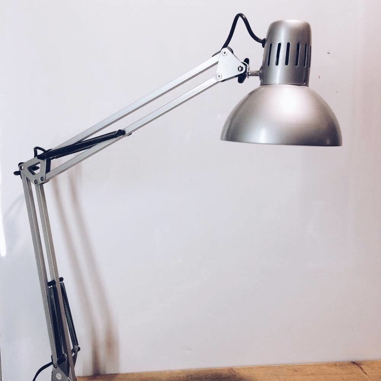 Лампа офісна LT-057