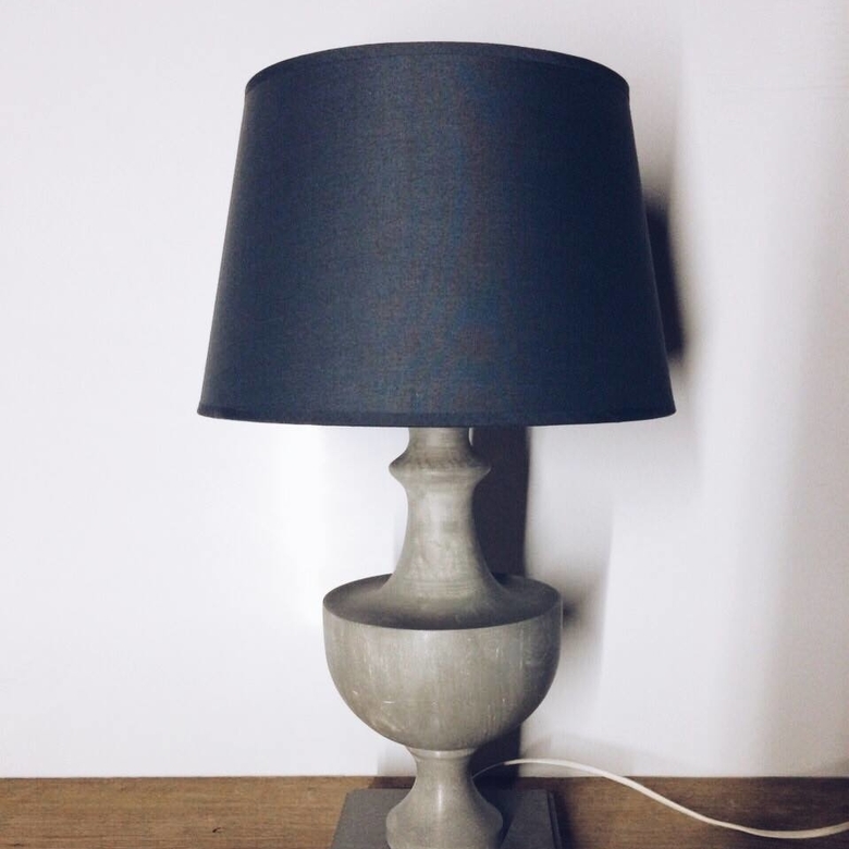 Лампа настільна фігурна основа абажур антрацит LT-096