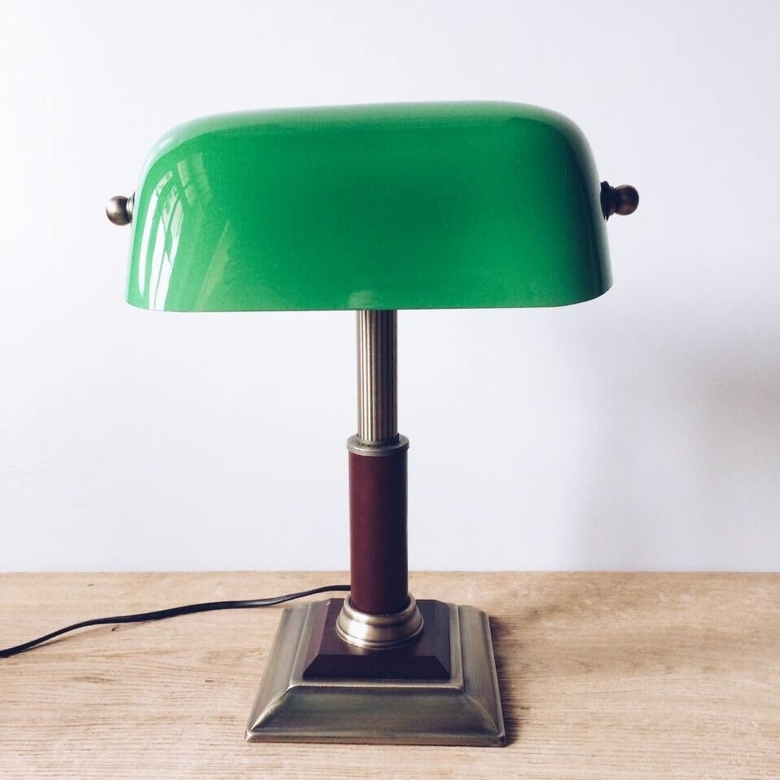 Лампа настільна "бібліотечна" латунь/зелене скло LT-108