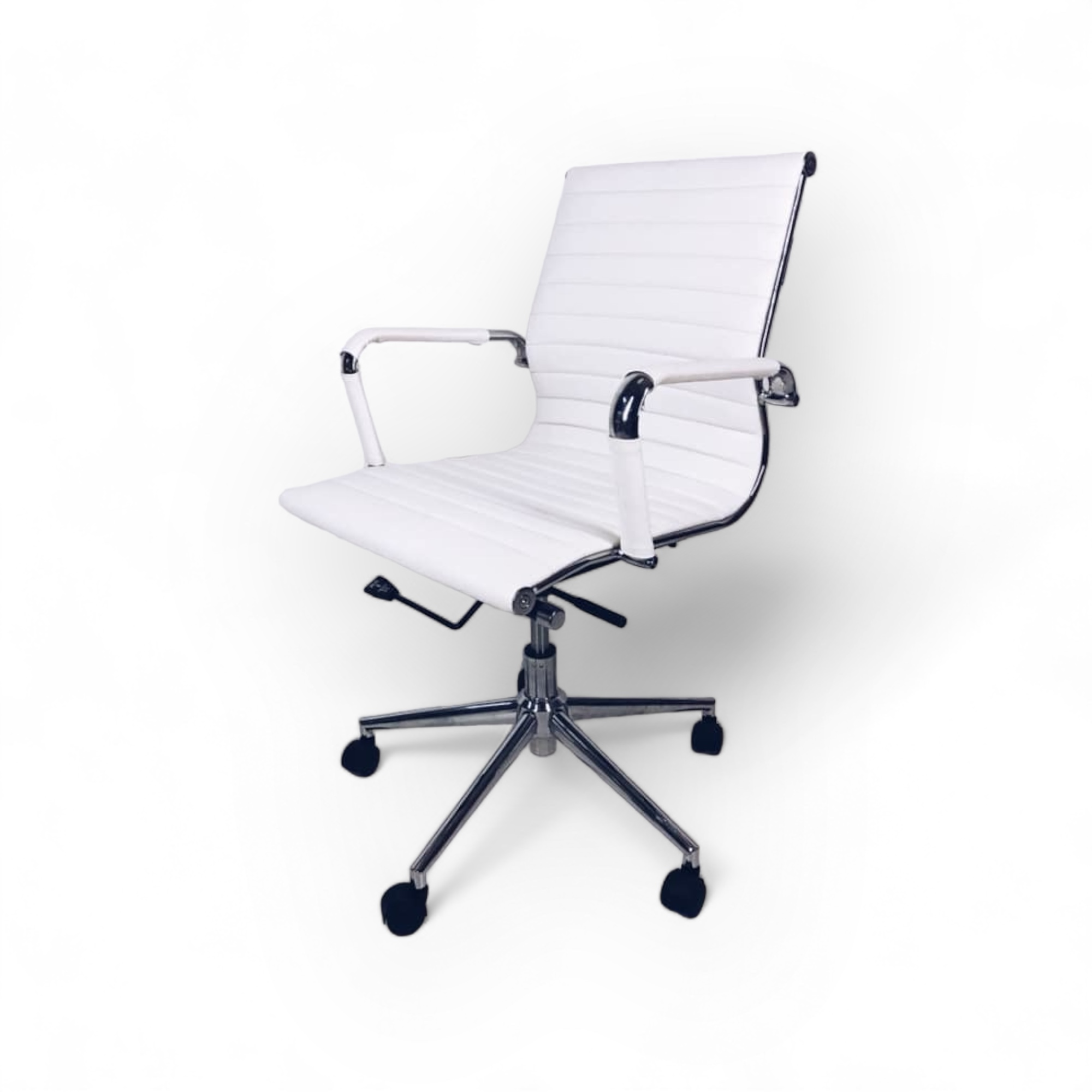 Крісло офісне біла шкіра CH-067