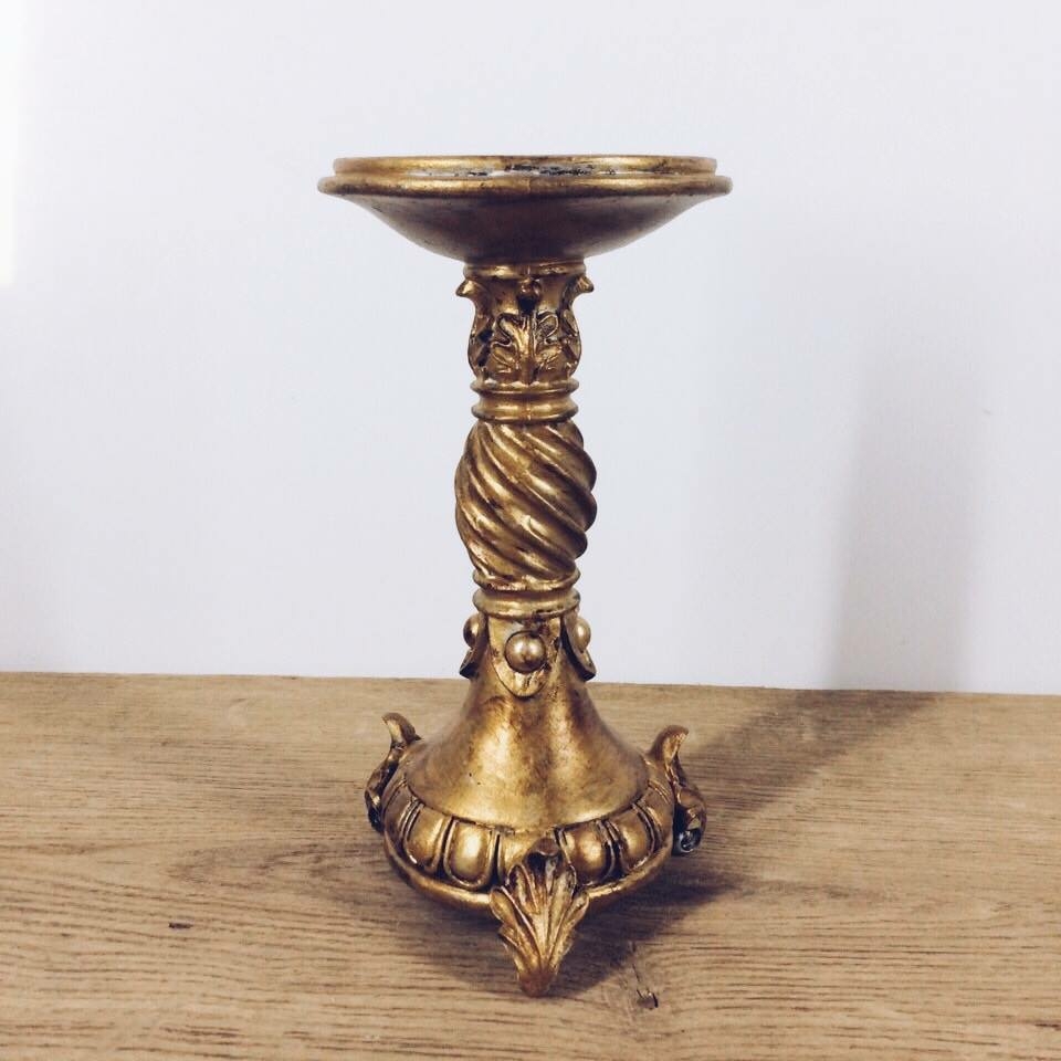 Підсвічник фігурний на 1 свічку золото полімер CA-079