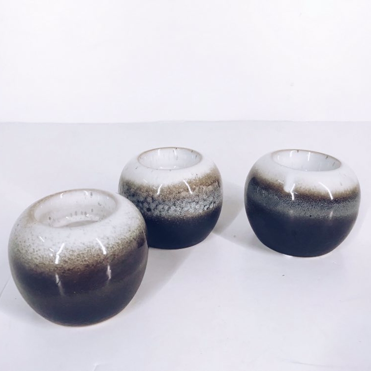 Підсвічник куля коричневий/білий кераміка CS-002