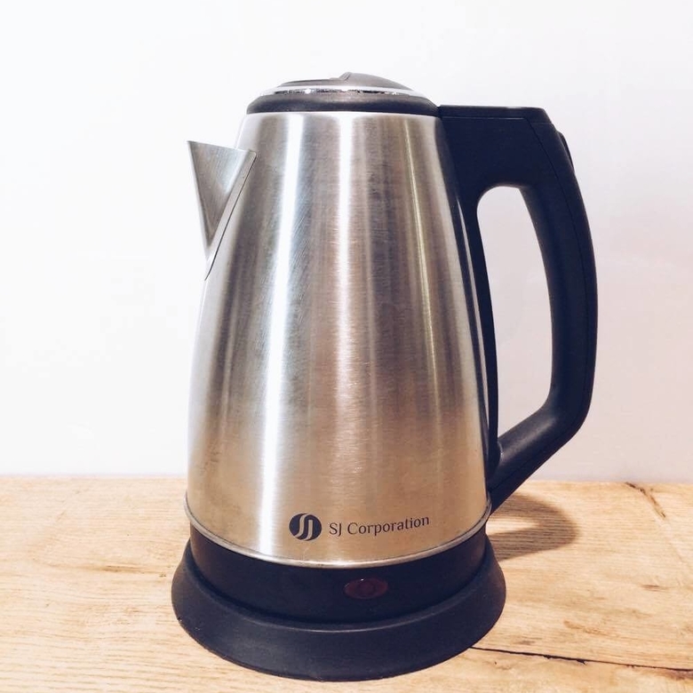Електрочайник нерж.сталь/чорний KT-004
