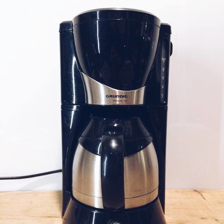 Кавоварка Grundig чорна KT-007