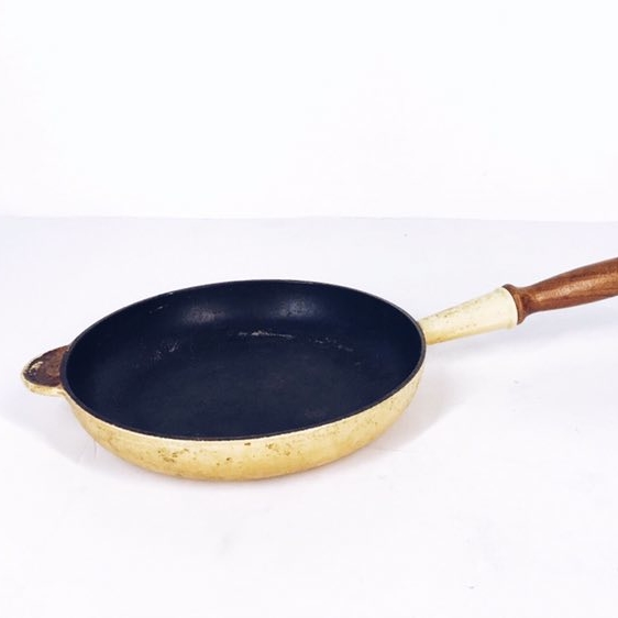 Сковорода жовта з дерев'яною ручкою KH-079