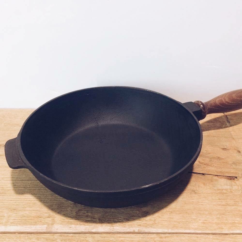 Сковорідка чавунна з ручкою KH-036