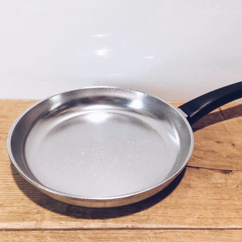 Сковорідка нерж.сталь KH-035