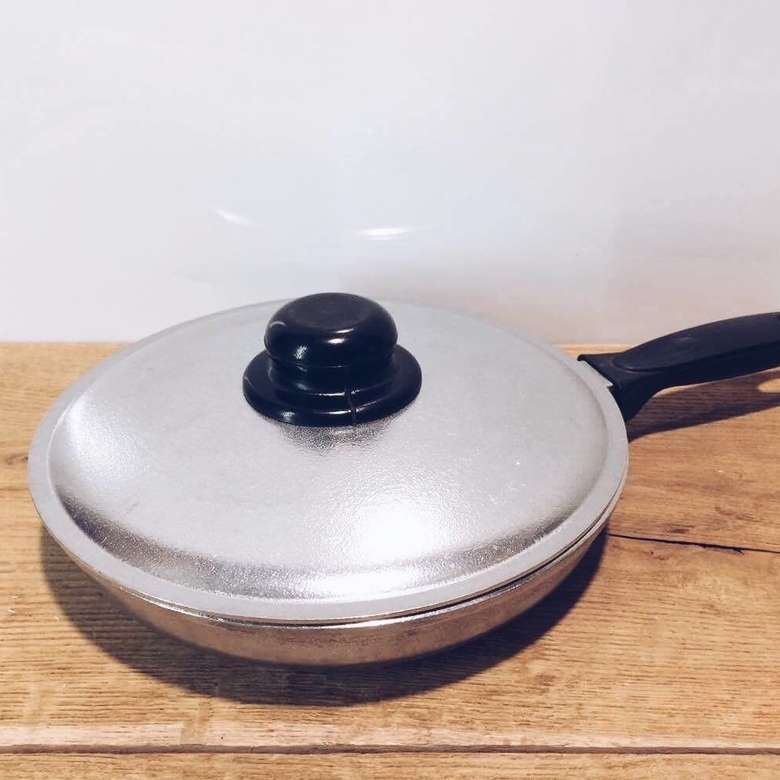 Сковорідка з кришкою алюміній KH-034