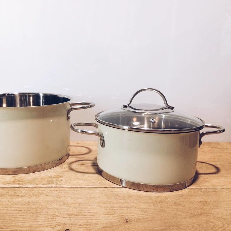 Каструля емальована з кришкою метал/скло беж KH-030