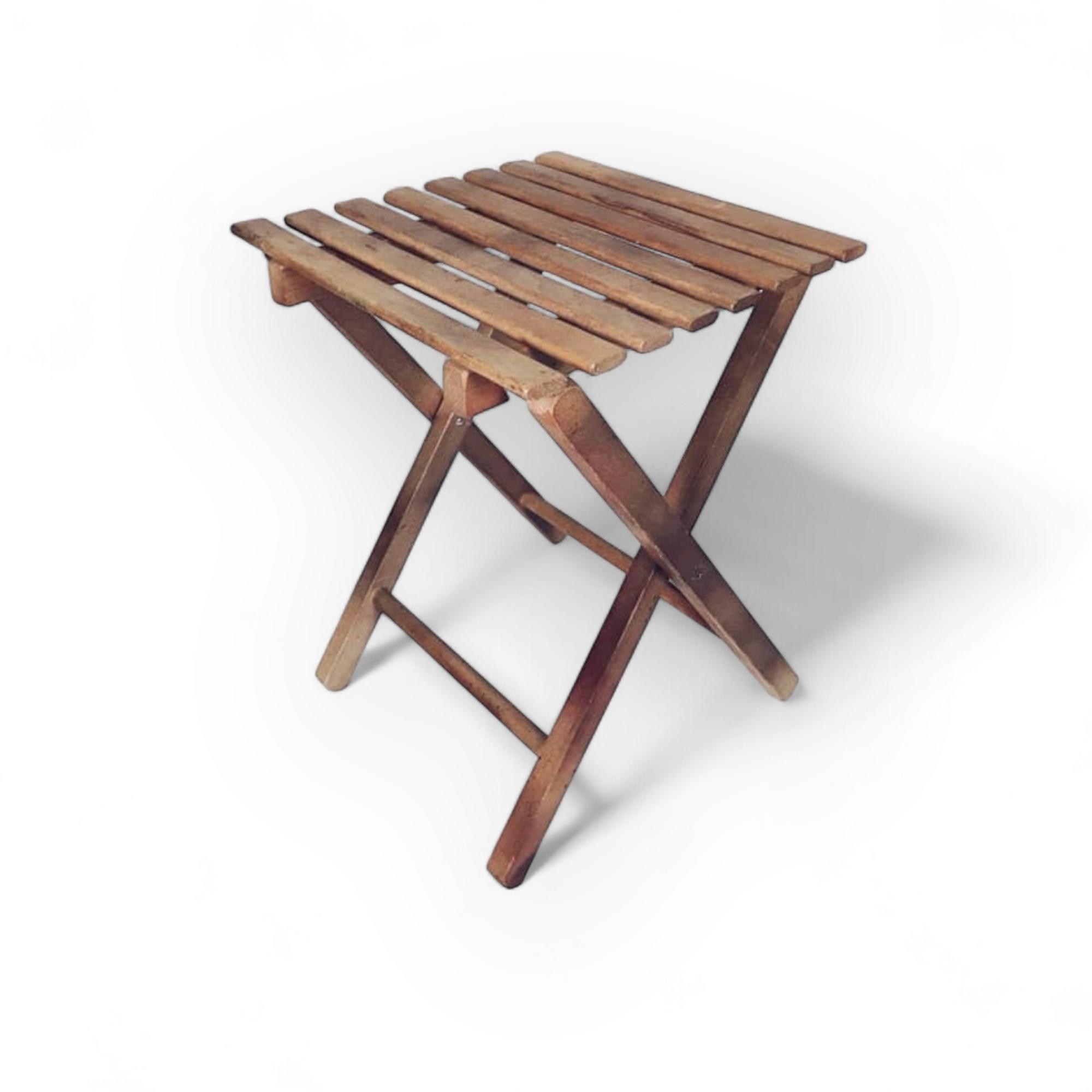 Табурет розкладний коричневе дерево ST-082