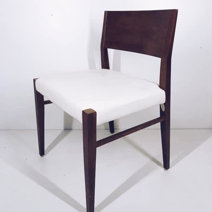 Стілець масивний т-дерево/шкіра беж ST-060