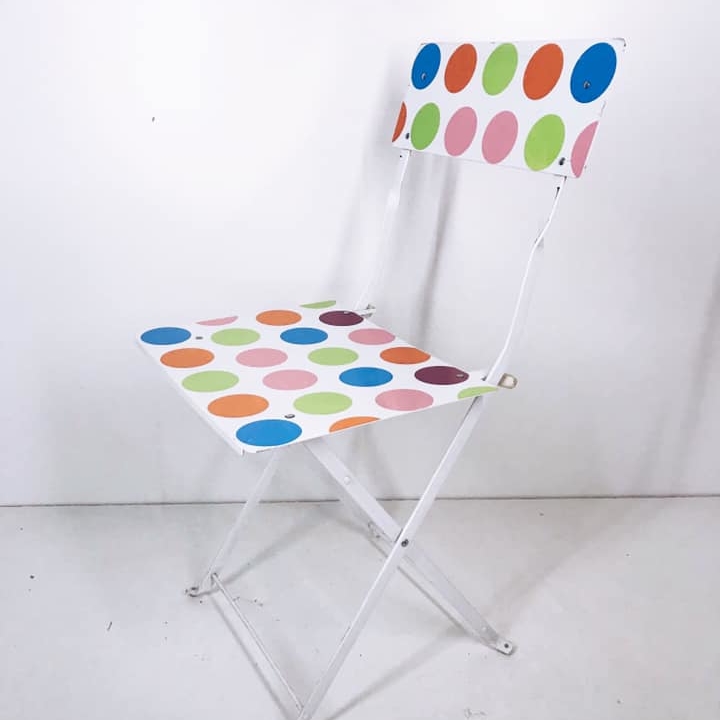 Стілець розкладний садовий білий/кольоровий горох метал ST-023