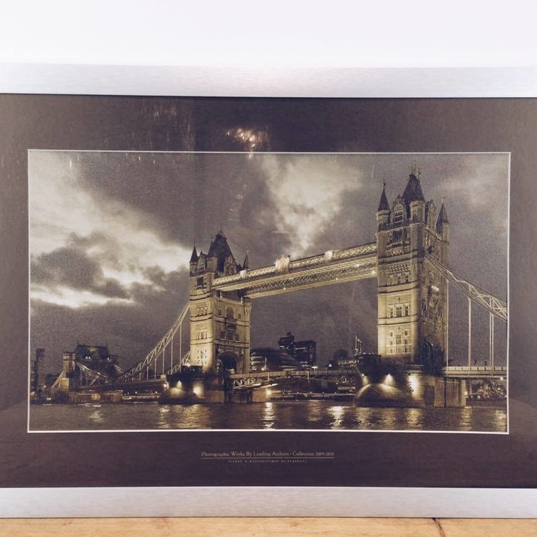 Фото серія "Міський пейзаж" в рамі з паспарту AR-128