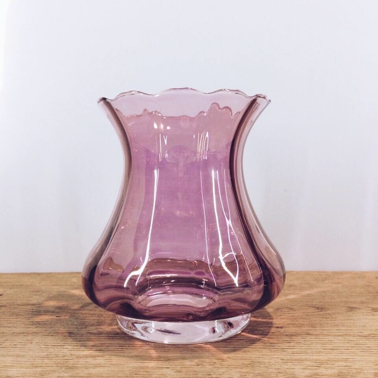 Ваза фігурна скло темно-рожевий VA-086