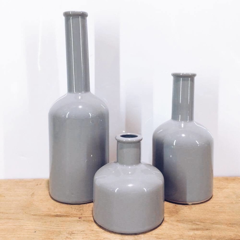 Ваза-пляшка сіра кераміка VA-093