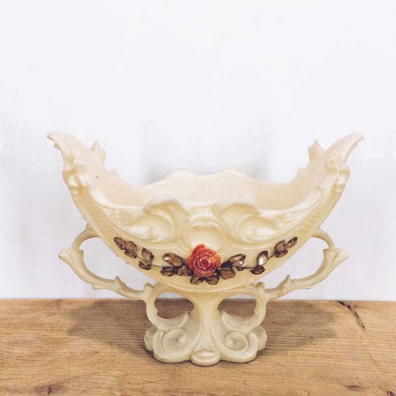 Ваза на ніжці пластик вінтаж VA-101