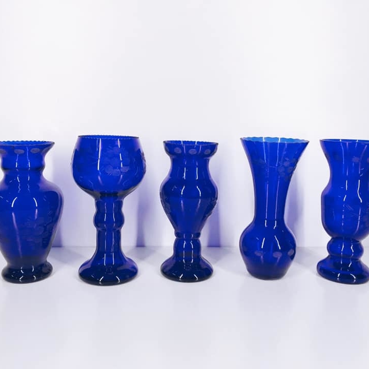 Ваза фігурна вінтаж скло кобальт VA-145