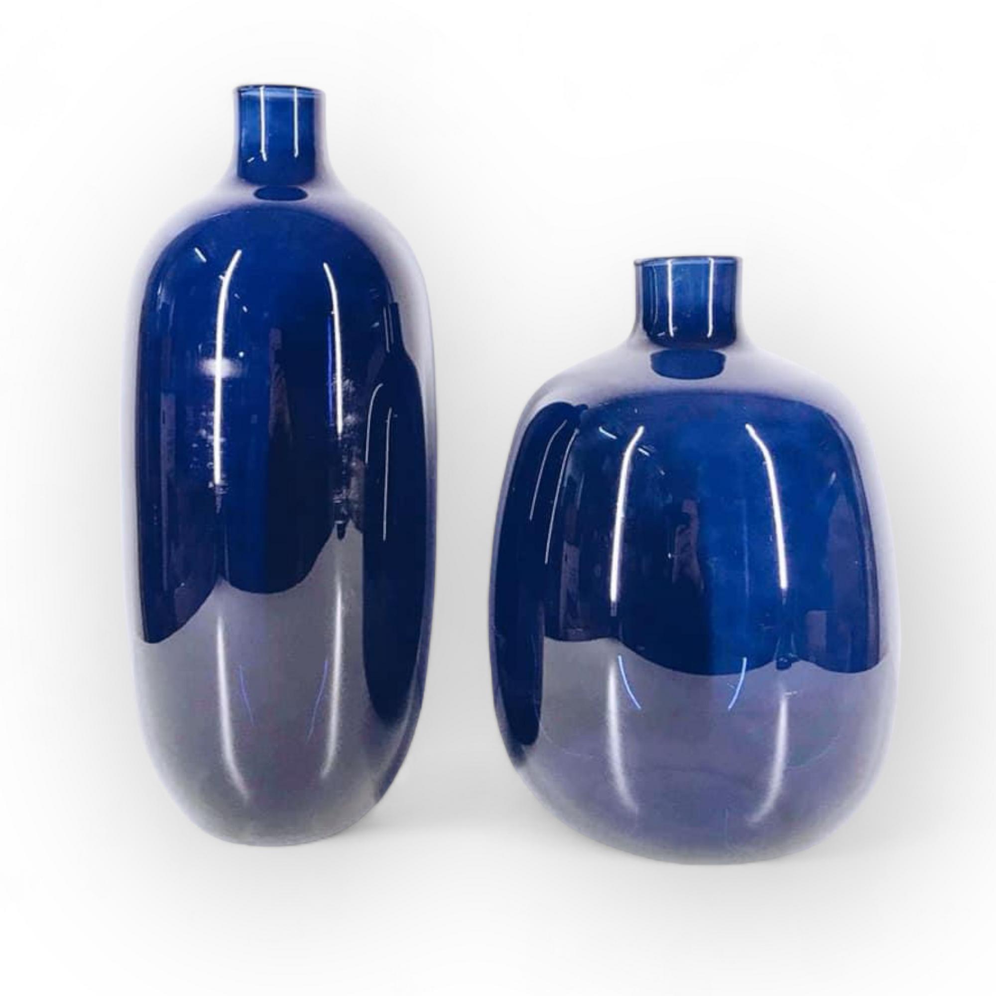 Ваза округла вузьке горло синє скло VA-155