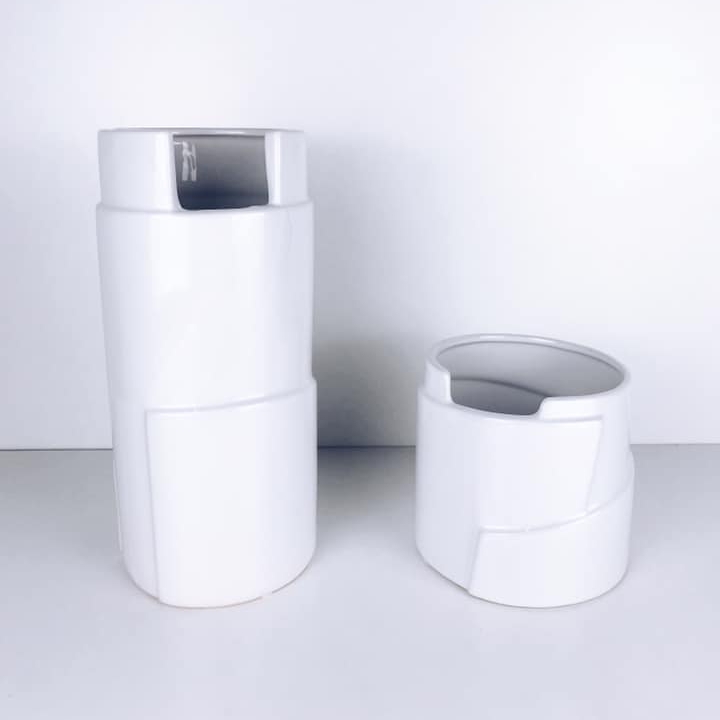 Ваза циліндр рельєфний білий кераміка VA-184