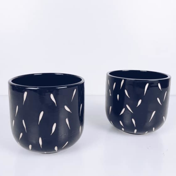 Ваза-кашпо чорний з рисками кераміка VA-199