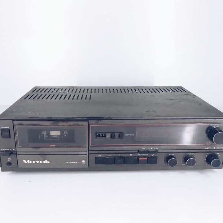 Магнітофон касетний Маяк чорний AU-011