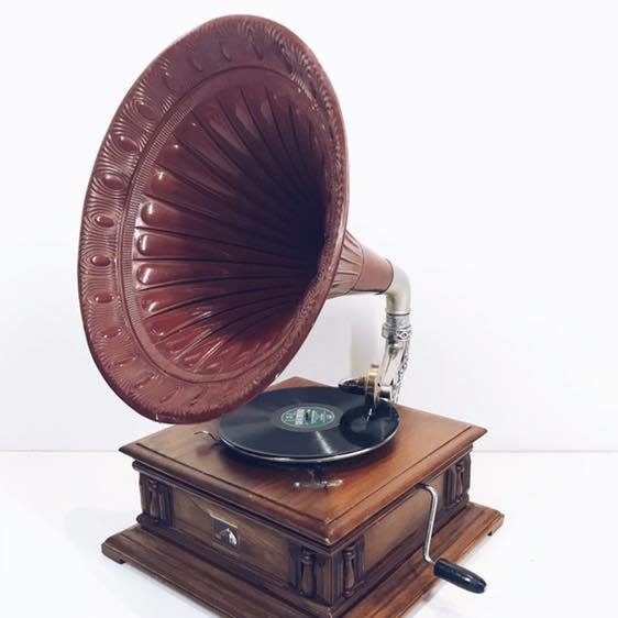 Грамофон квадратний труба емаль бордо/золото вінтаж AU-014