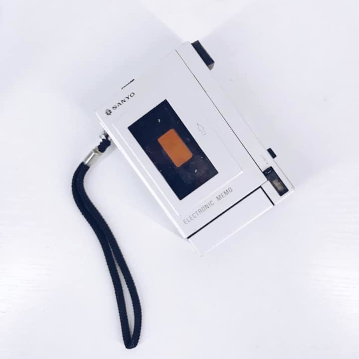 Плеєр касетний Sanyo білий AU-018