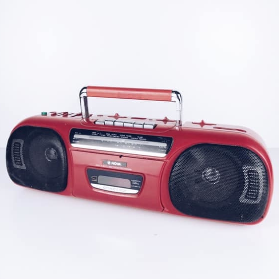 Магнітофон касетний червоний AU-022