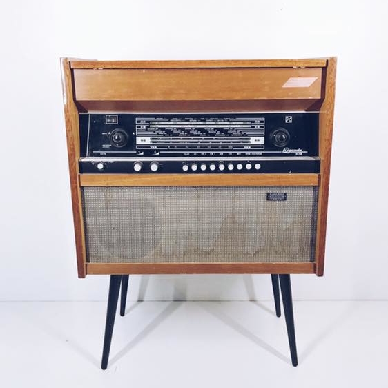 Радіола вінтаж на ніжках FM-012