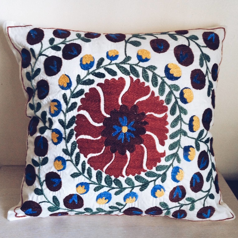 Подушка декоративна схід вишивка квітковий орнамент PW-030