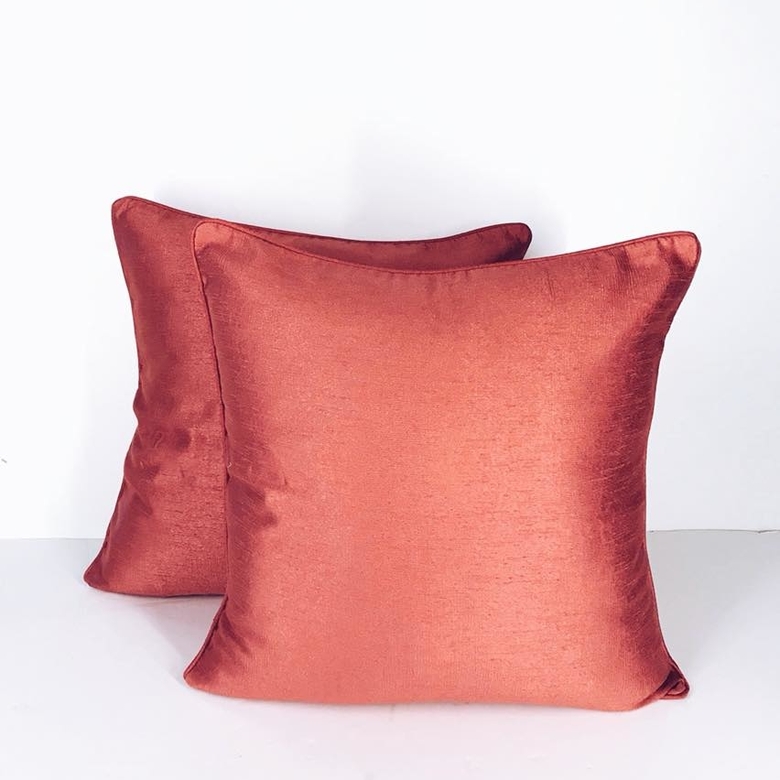 Подушка декоративна кораловий шовк PW-134