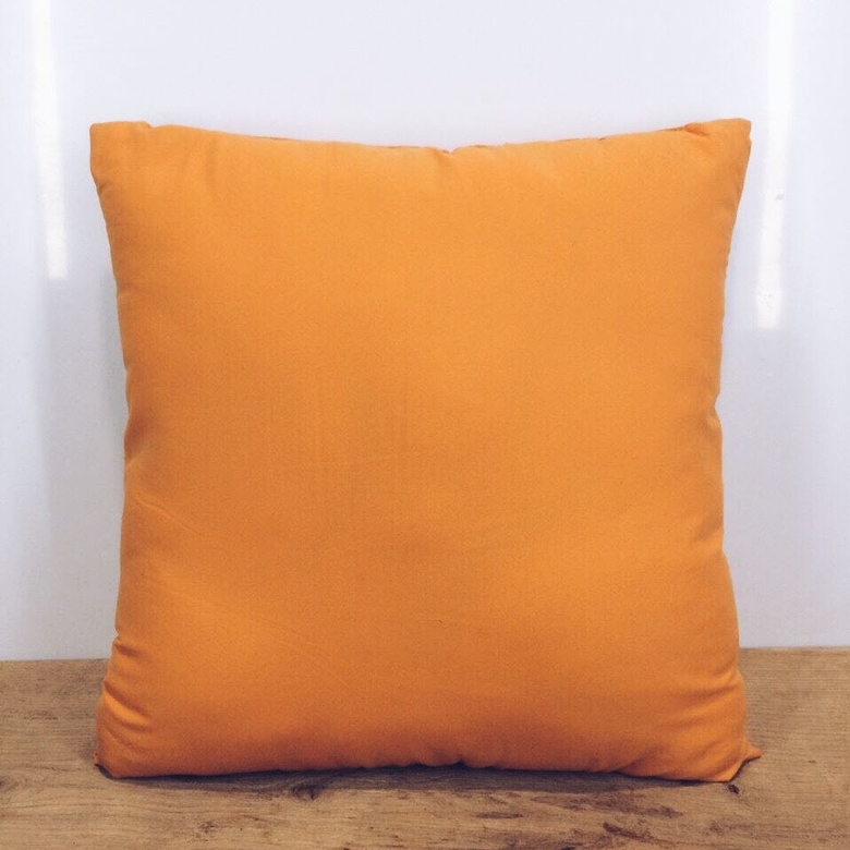 Подушка декоративна п/е оранж PW-053