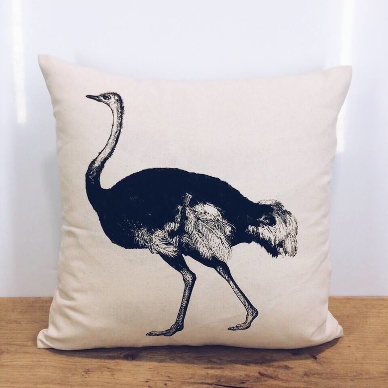 Подушка декоративна принт страус беж/чорн PW-060