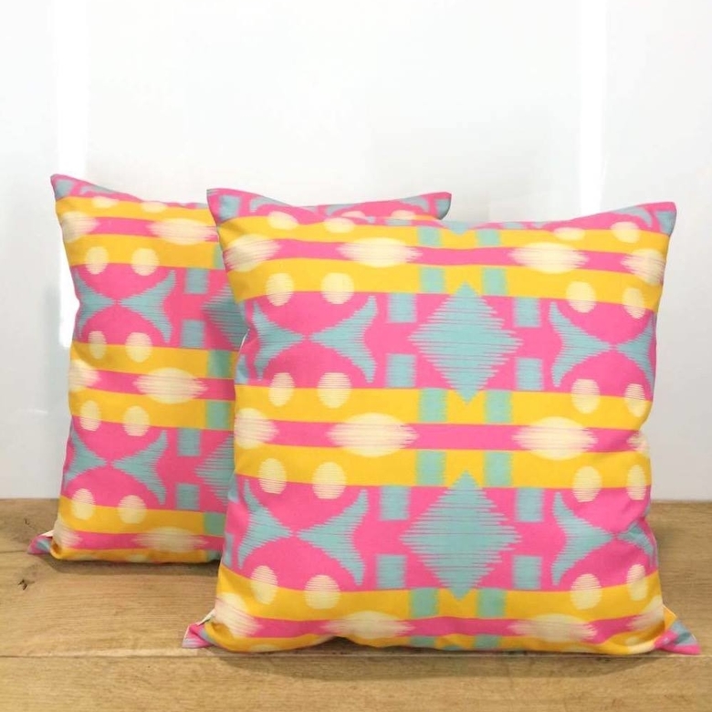 Подушка декоративна орнамент рожевий/жовт п/е PW-066