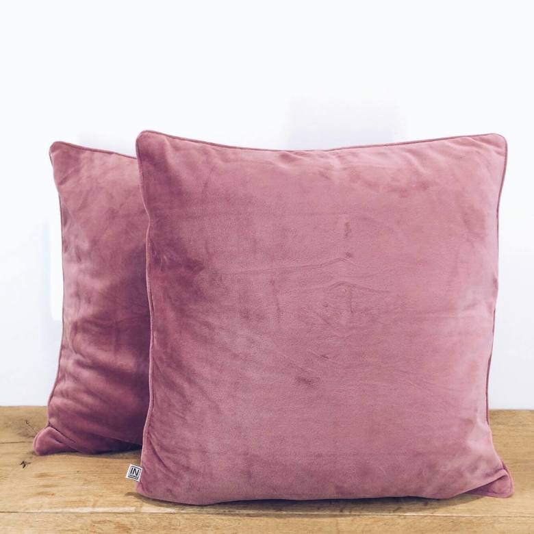 Подушка декоративна з кантом велюр рожевий PW-082