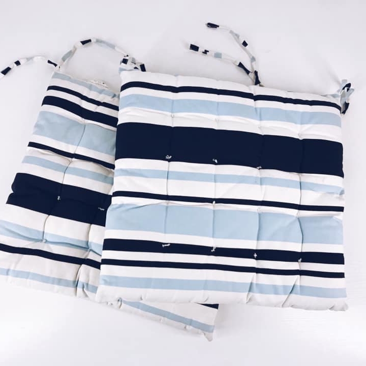 Подушка для сидіння стьобана біло-блакитна смужка PW-234