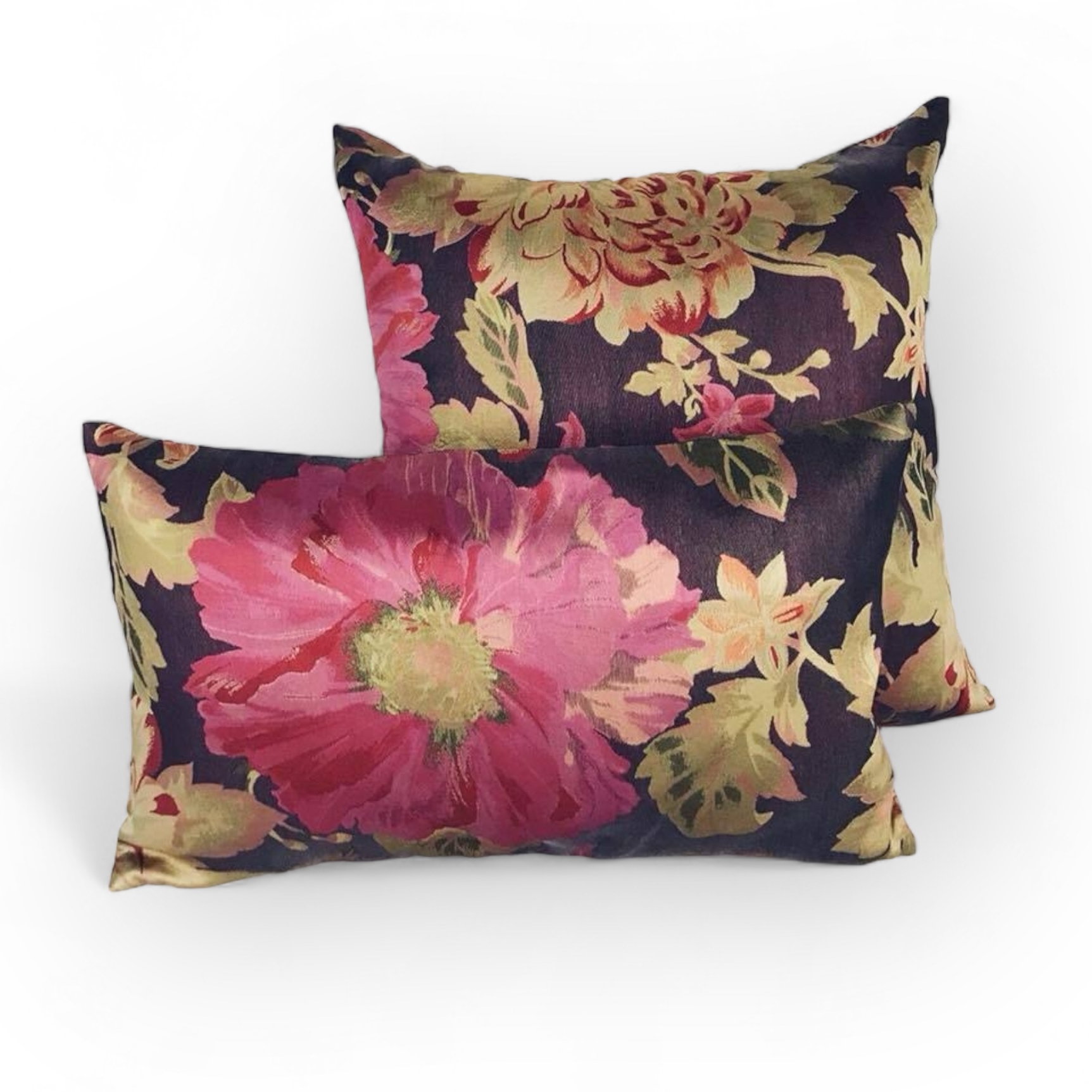 Подушка декоративна жаккард великі квіти на темному фоні PW-101