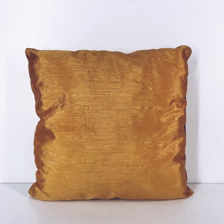 Подушка декоративна шовк оранж PW-224