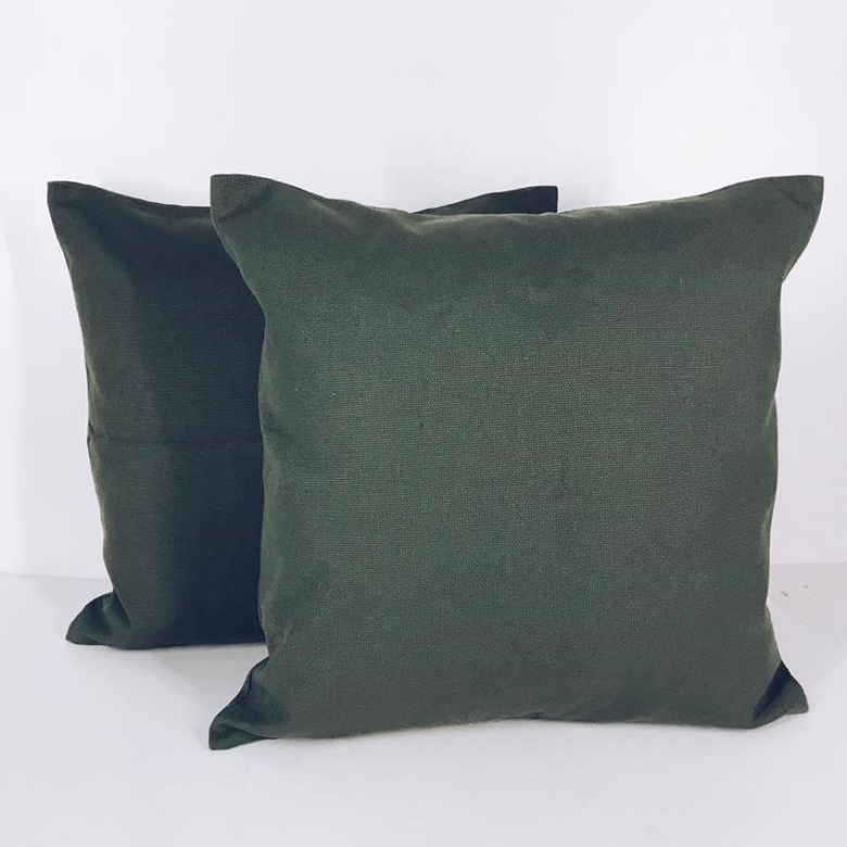 Подушка декоративна темно-зелена PW-145