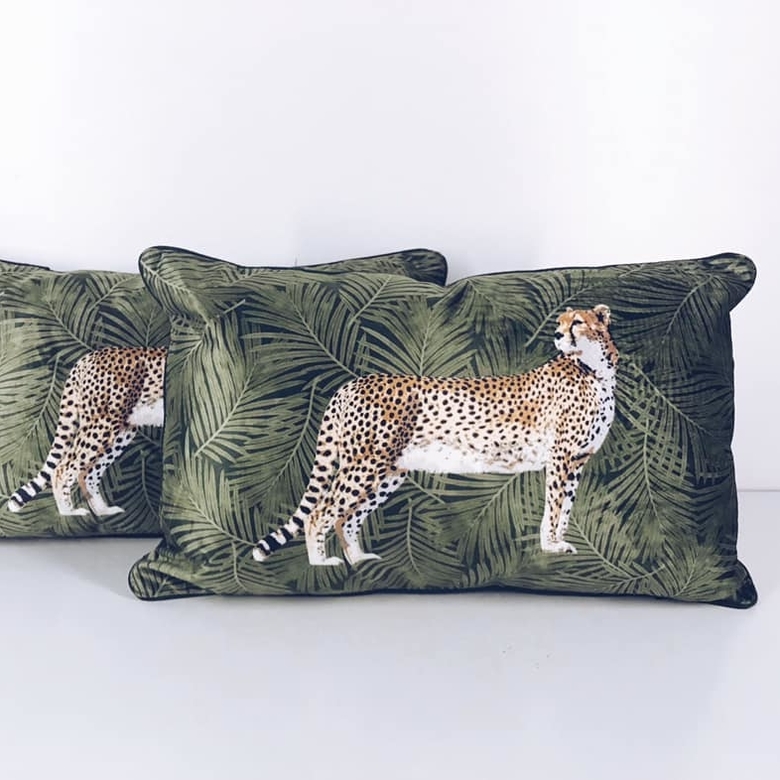 Подушка декоративна велюр принт ягуар-тропіки PW-306