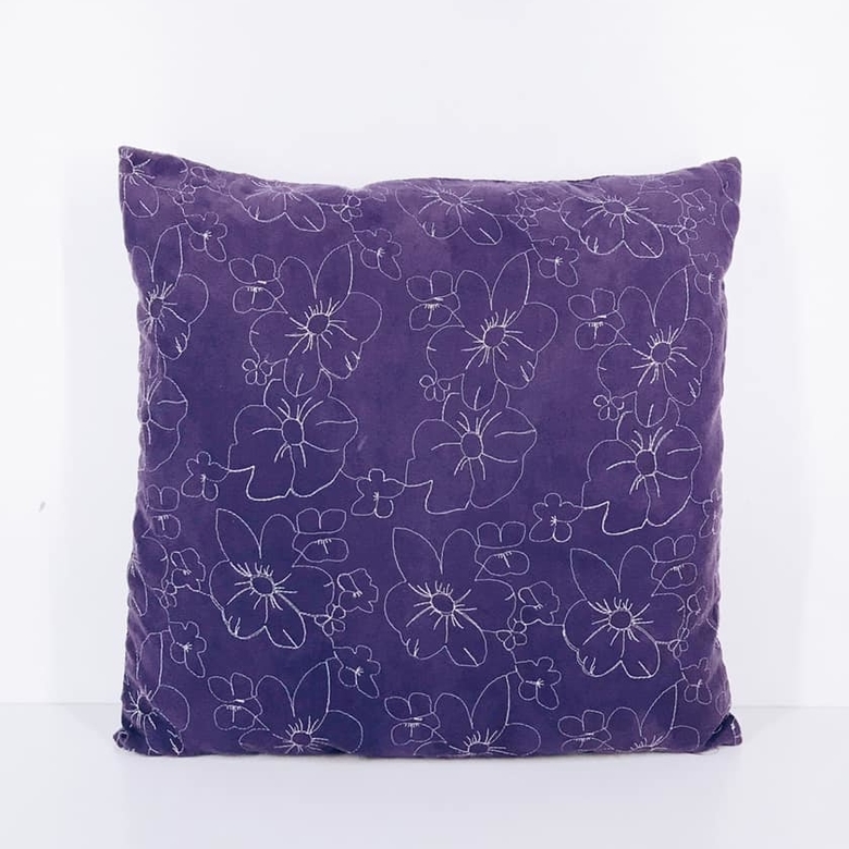 Подушка декоративна велюр з вишивкою фіолет PW-163