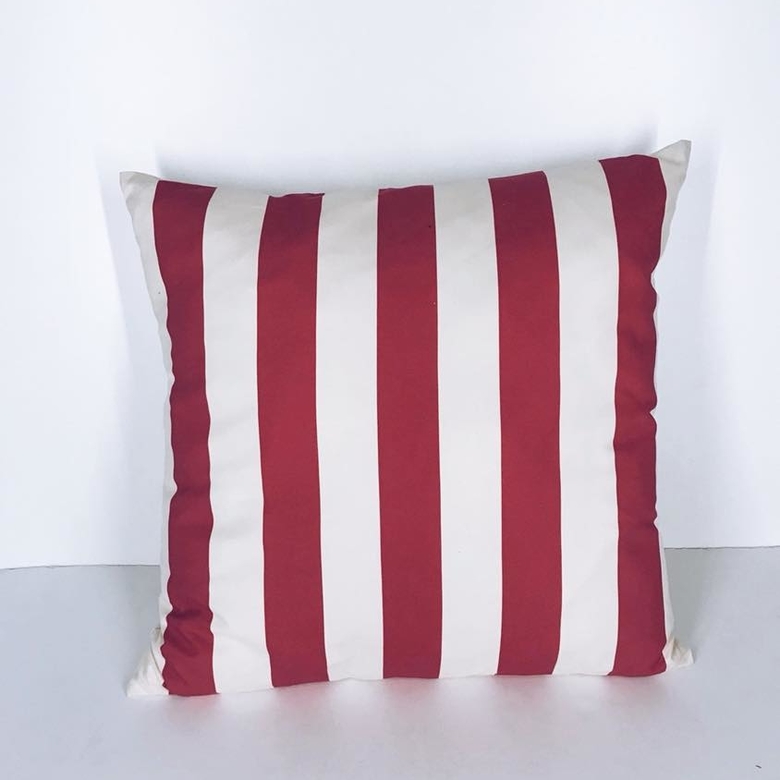 Подушка декоративна широка смужка п/е червоний/білий PW-115