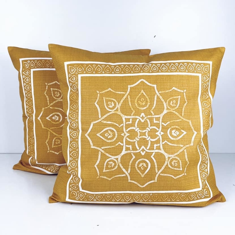 Подушка декоративна принт східний охра PW-305