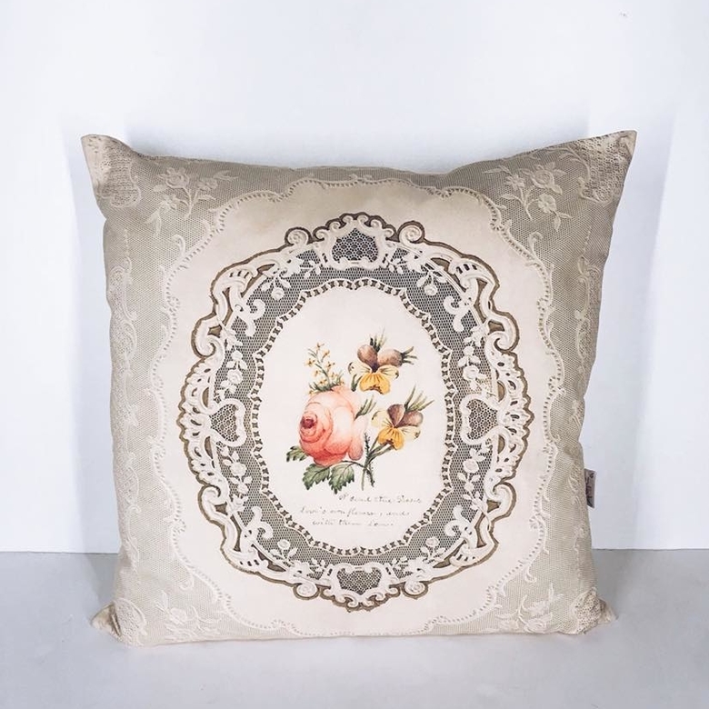 Подушка декоративна беж принт вінтажні квіти PW-118