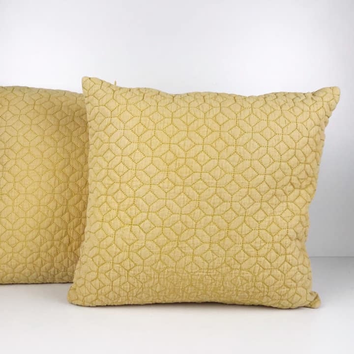 Подушка декоративна фактура ромби жовтий PW-269