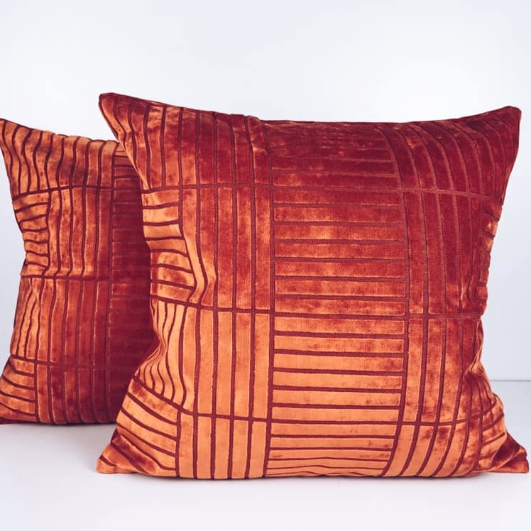 Подушка декоративна велюр фактура помаранч PW-281